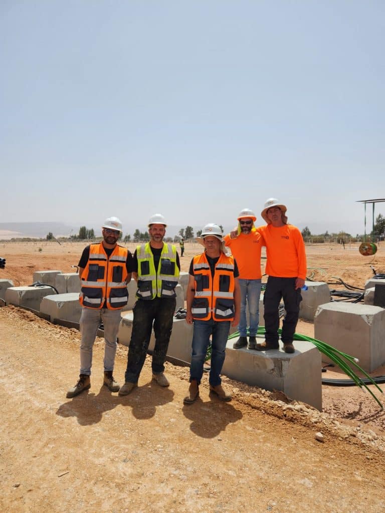 ניהול פרויקטים - ענבר ייצור חשמל סולארי